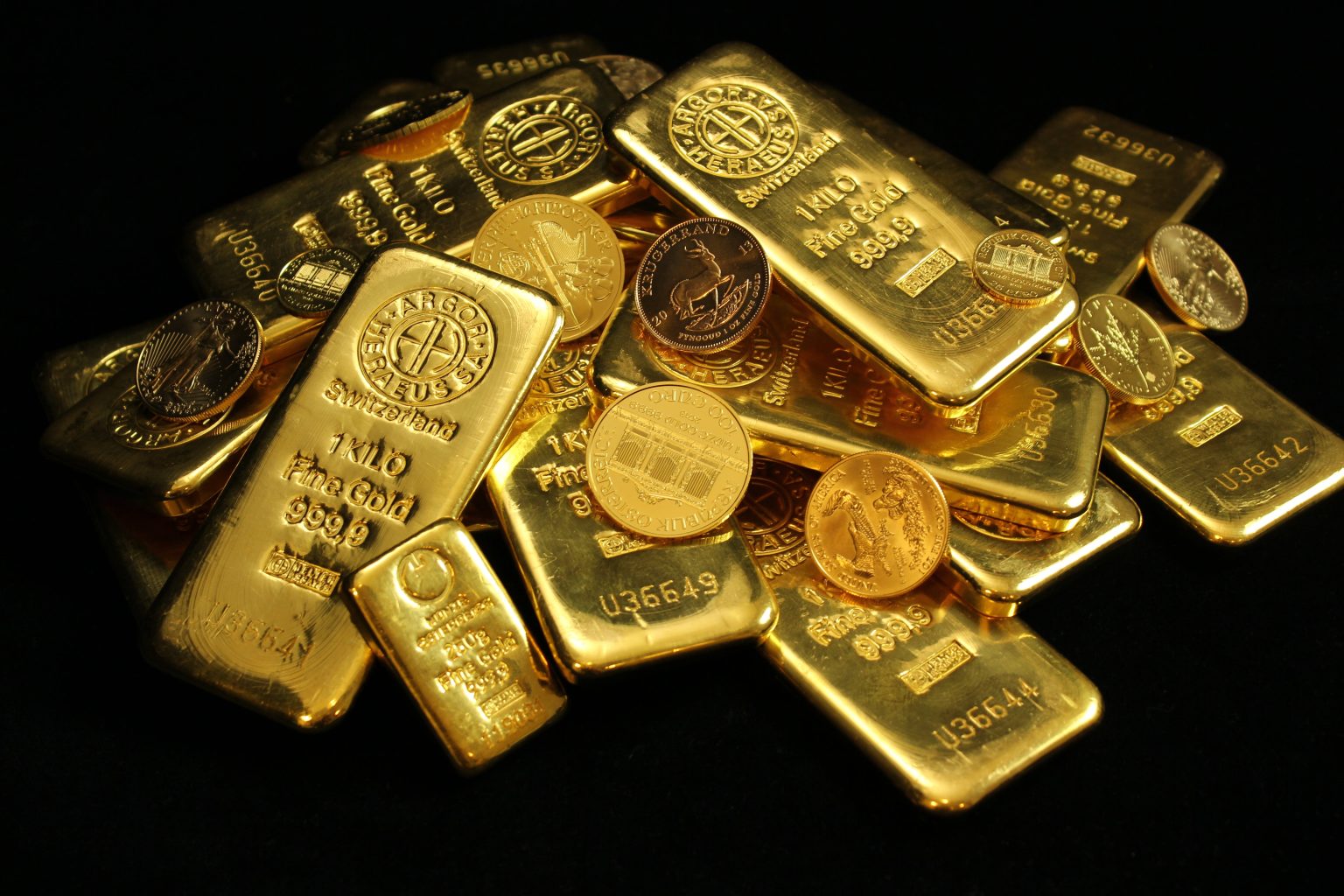 gold bars vs gold coins